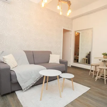 Upstays Terrace 36M Apartment Suquet Beach Daire